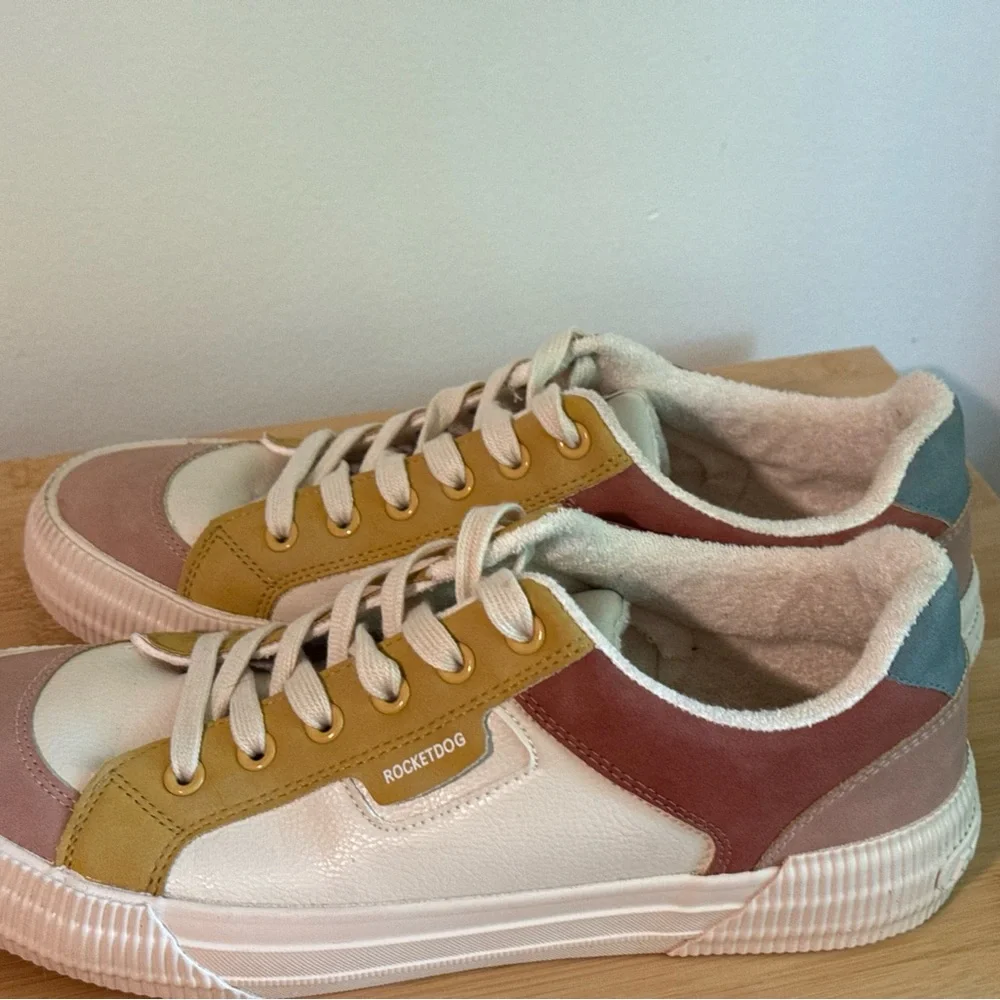 Women’s Rocket Dog Cheery Tan Color Block Sneaker Size 10 - Picture 9 of 9